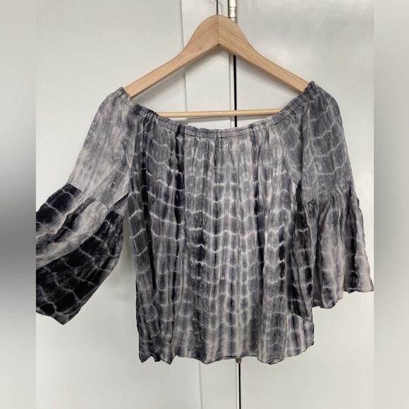 Decjuba Off Shoulder Tie Dye Top - Picture 4 of 8